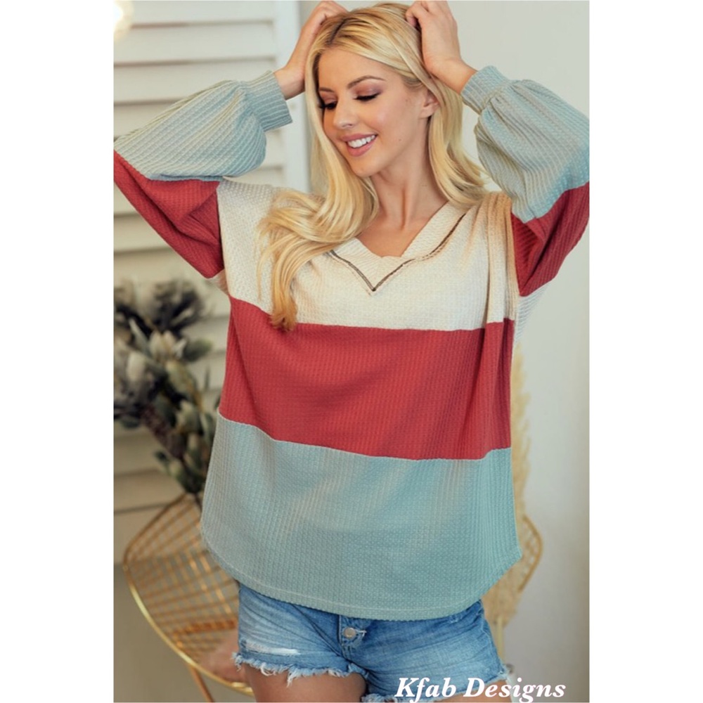 ❤️LAST 2! V Neck Waffle Knit Color Block Top - Picture 7 of 12